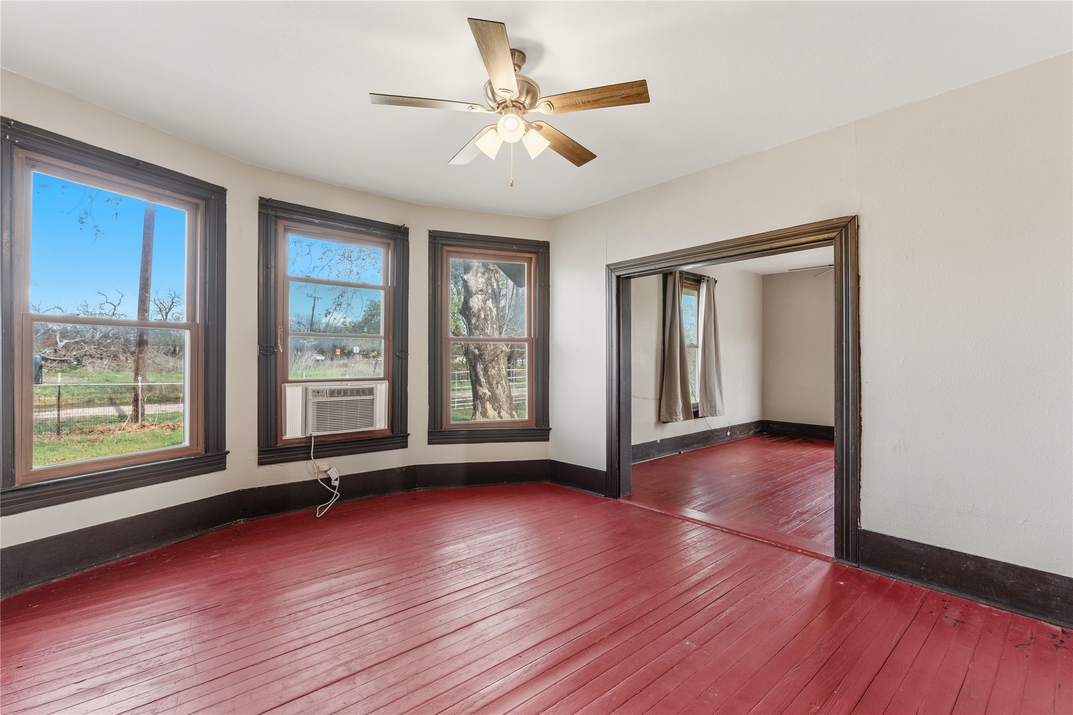119 County Road 3007 Lott TX 76656