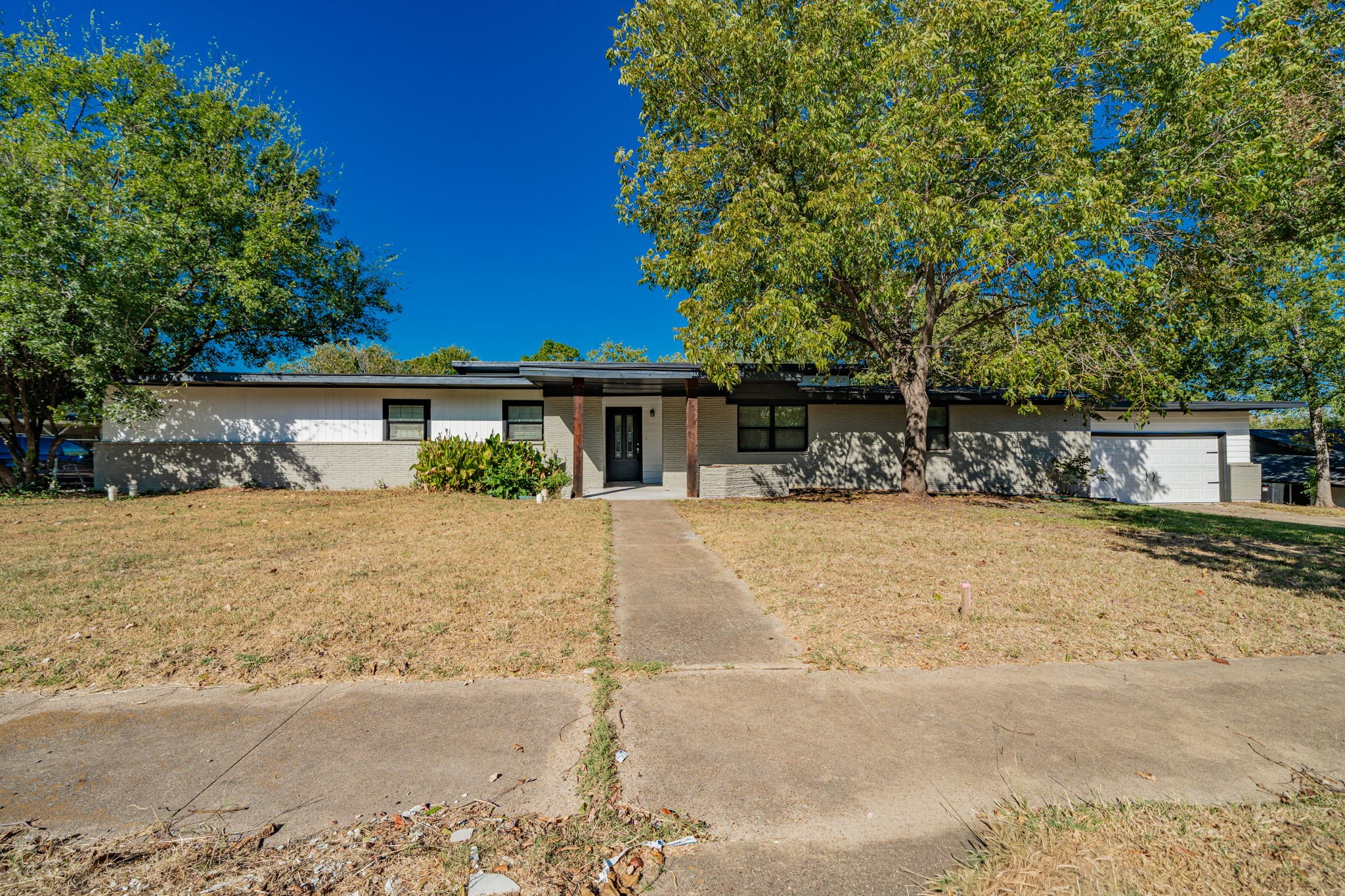805 9th Street Grand Prairie TX 75050