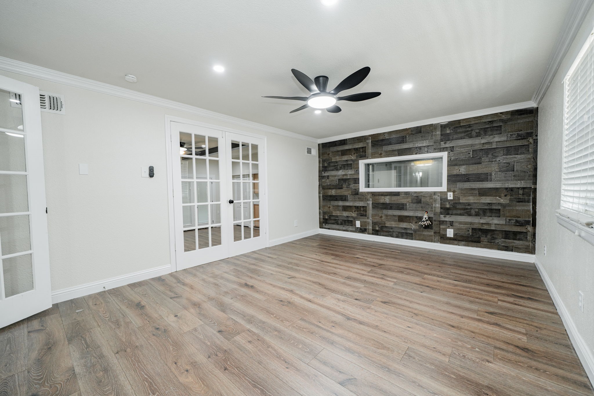 805 9th Street Grand Prairie TX 75050