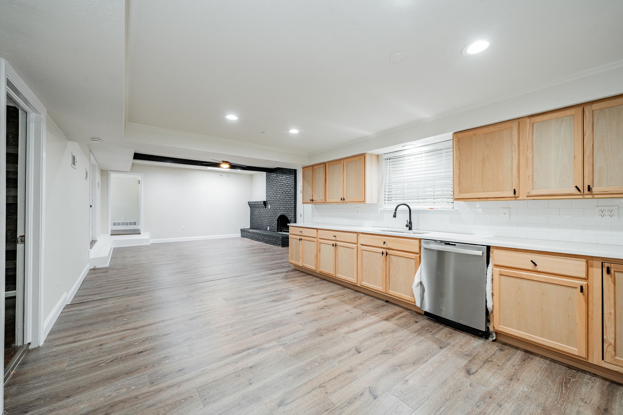 805 9th Street Grand Prairie TX 75050