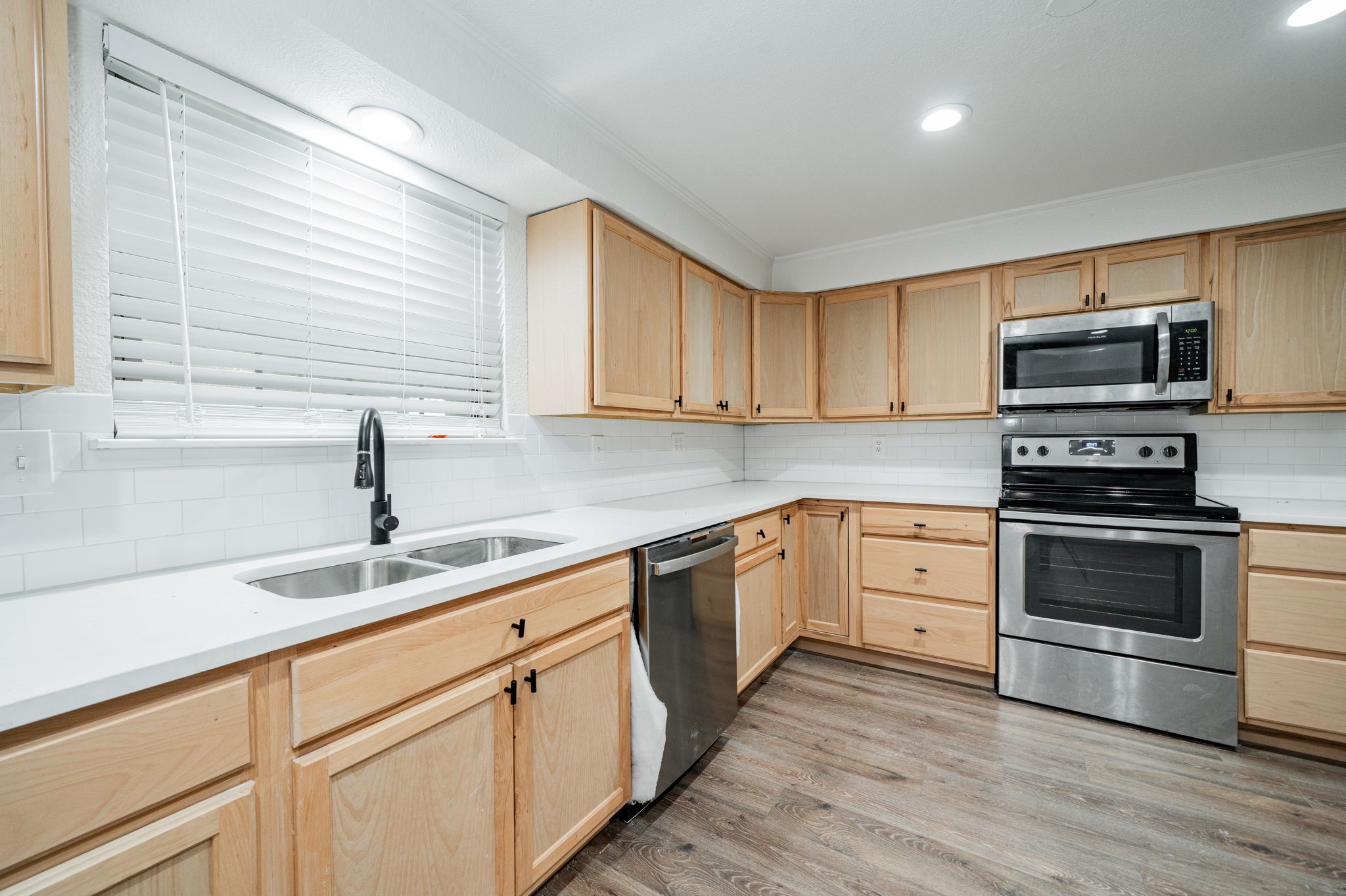 805 9th Street Grand Prairie TX 75050
