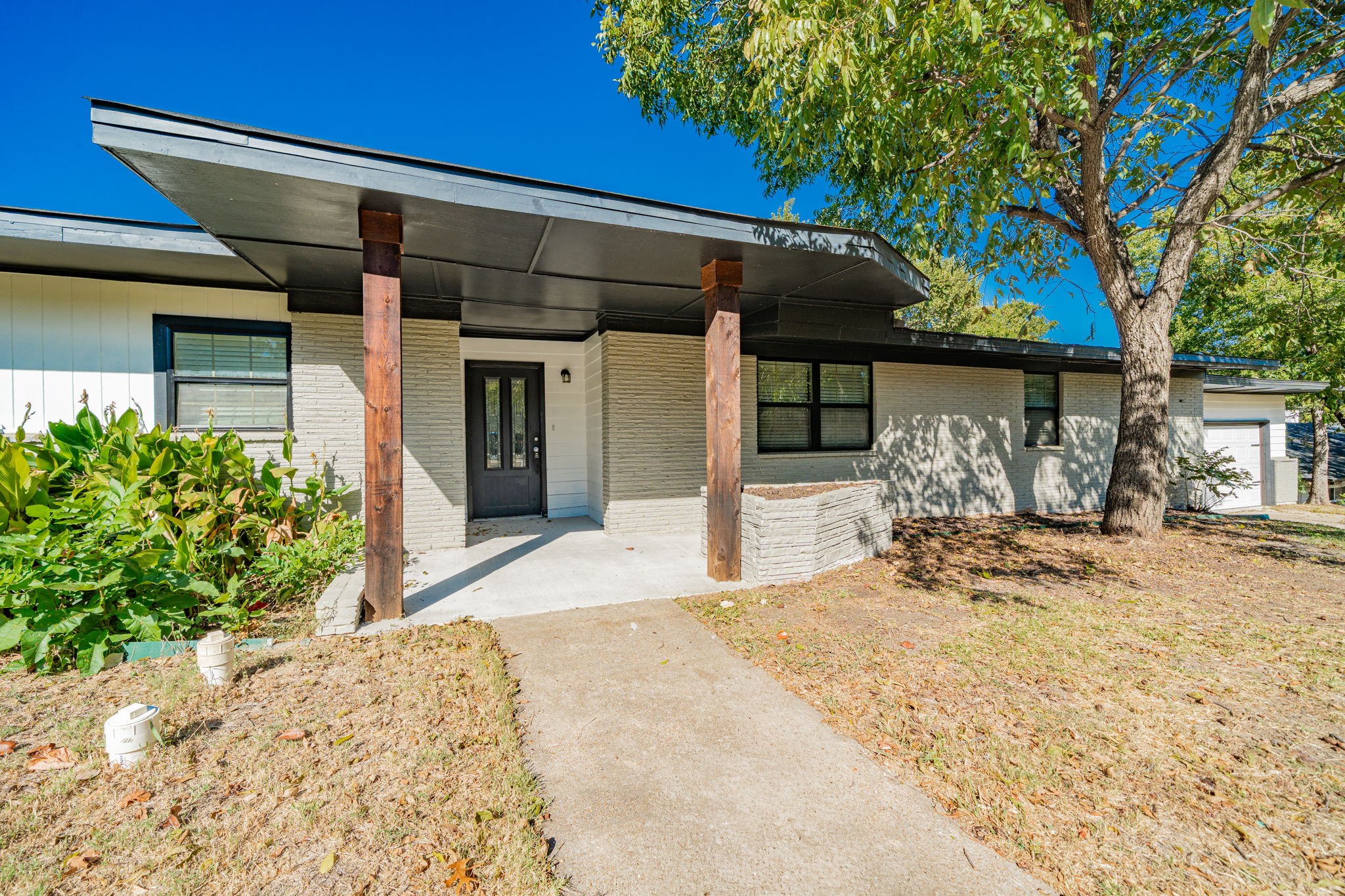 805 9th Street Grand Prairie TX 75050