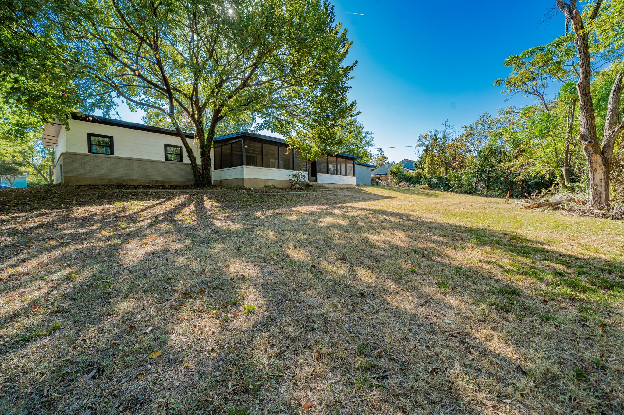 805 9th Street Grand Prairie TX 75050