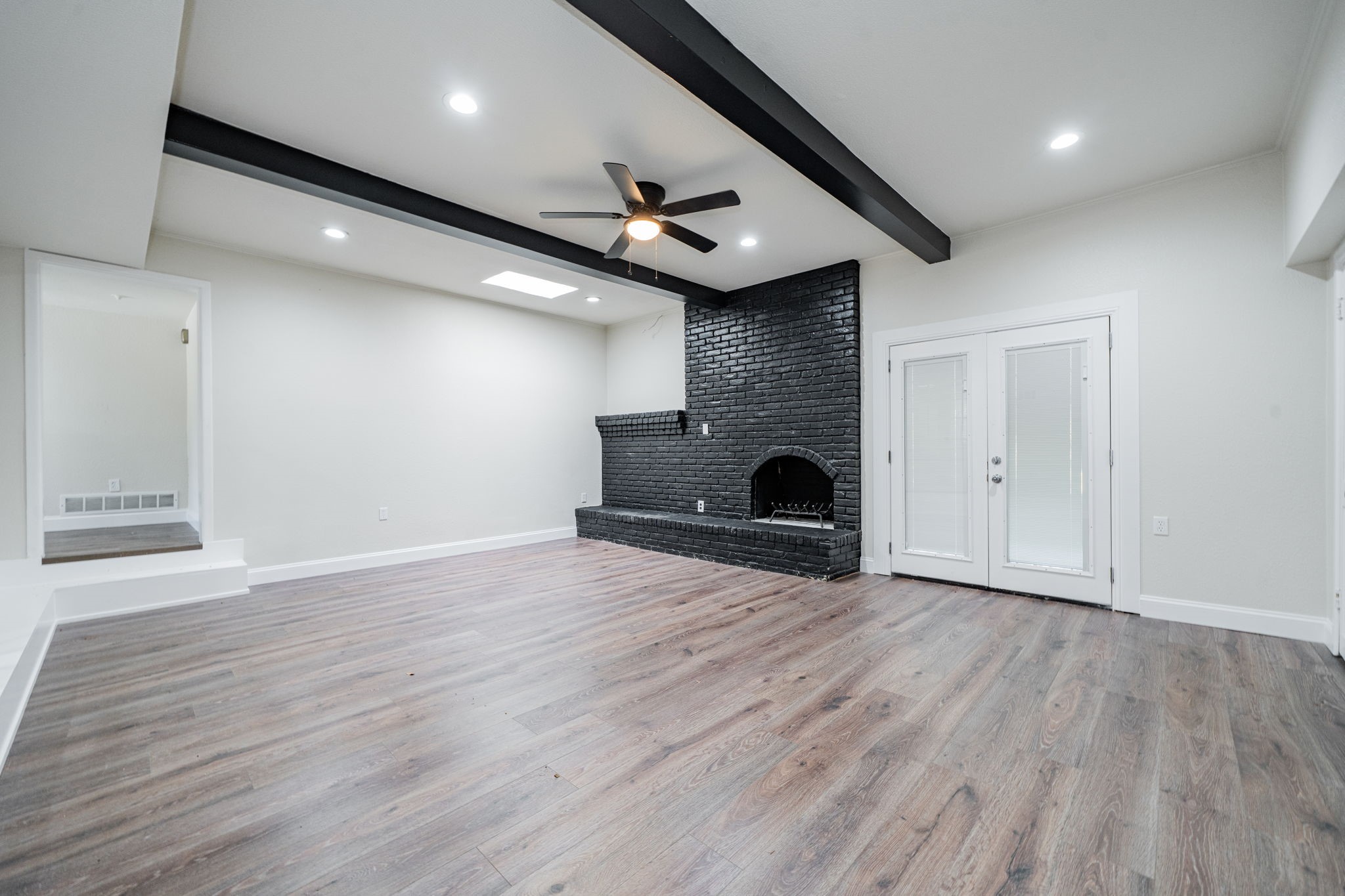 805 9th Street Grand Prairie TX 75050