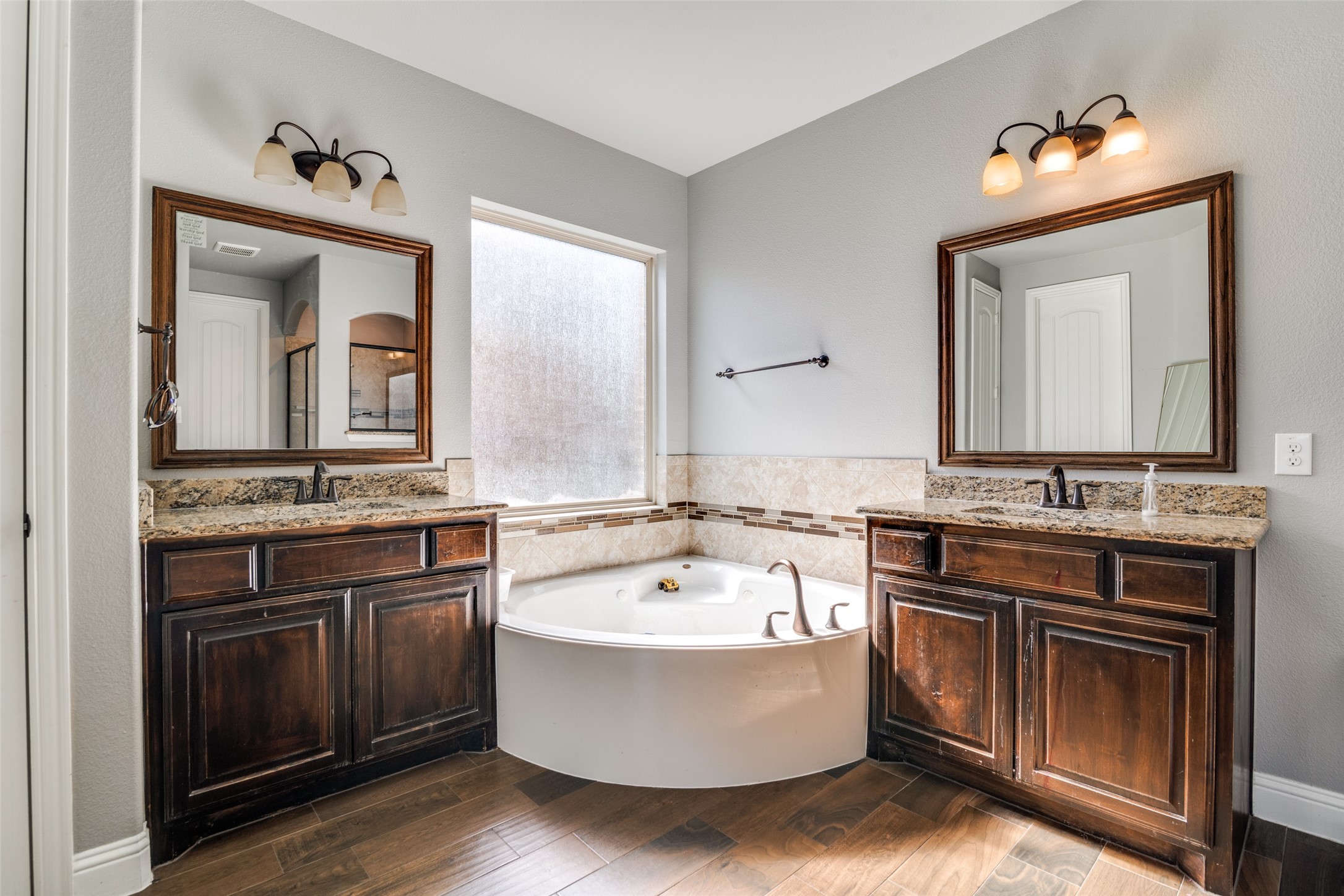 9615 Edgeway Circle Rowlett TX 75089