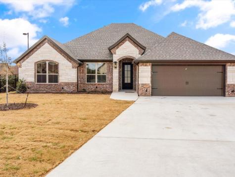 2001 Turnbury Court Granbury TX 76048
