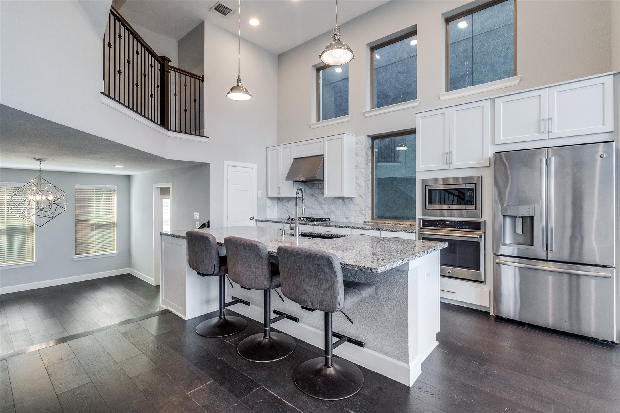 1348 Arch Place Dallas TX 75215