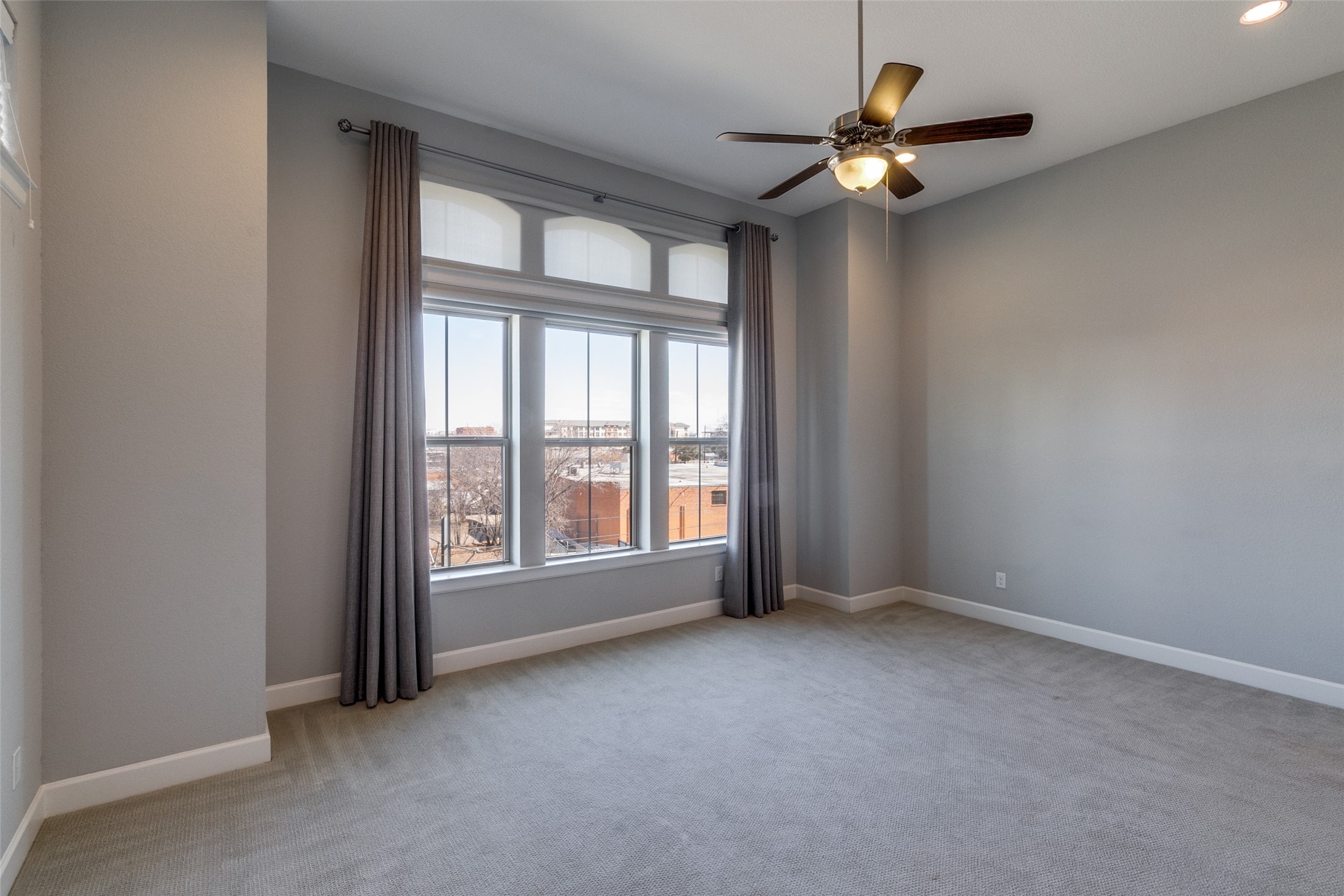 1348 Arch Place Dallas TX 75215