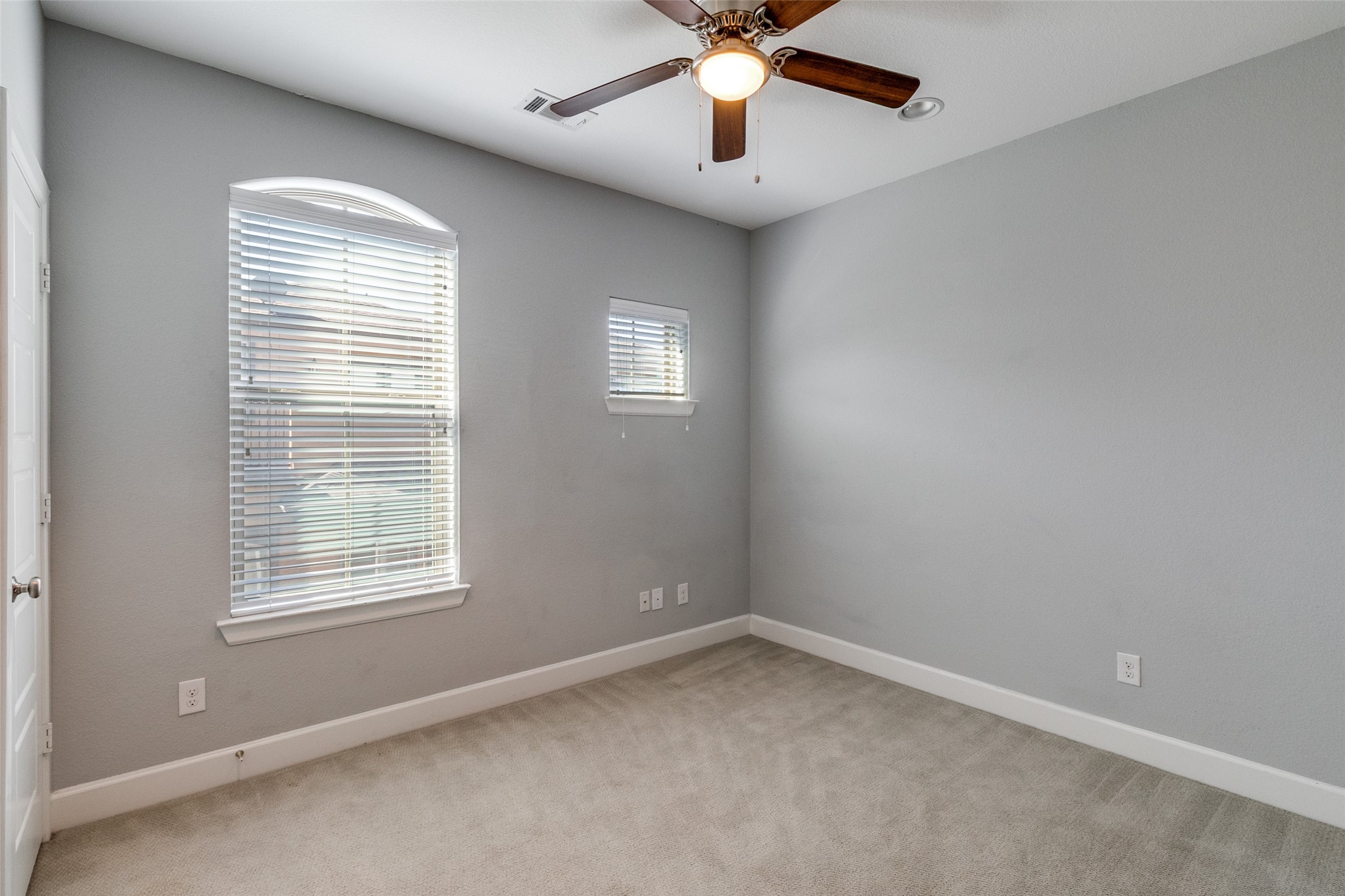 1348 Arch Place Dallas TX 75215