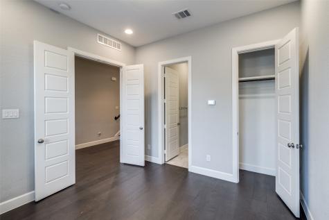 1348 Arch Place Dallas TX 75215