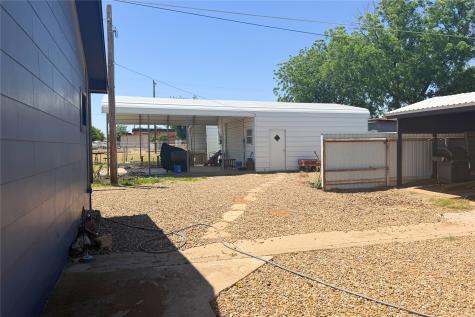 1606 Richards Street Paducah TX 79248