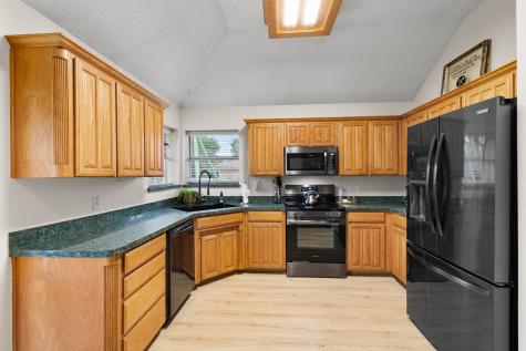 101 Saint James Court Rhome TX 76078