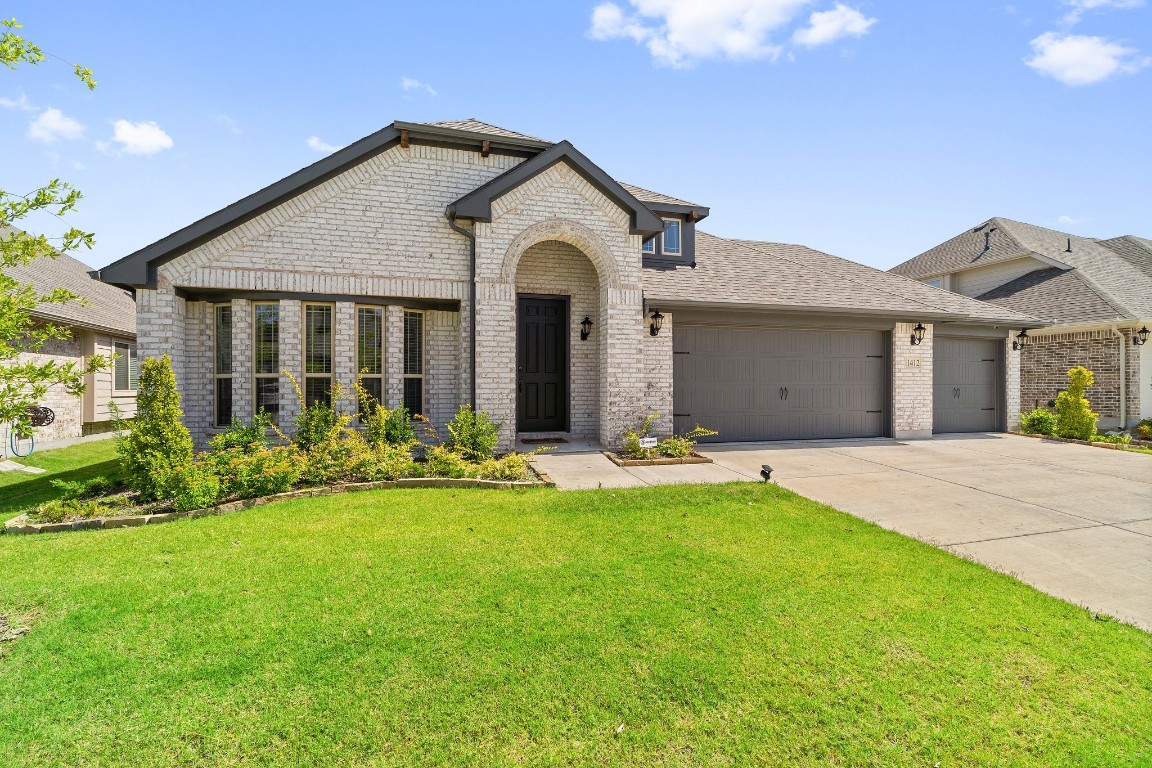 1412 Stoneleigh Place Aubrey TX 76227