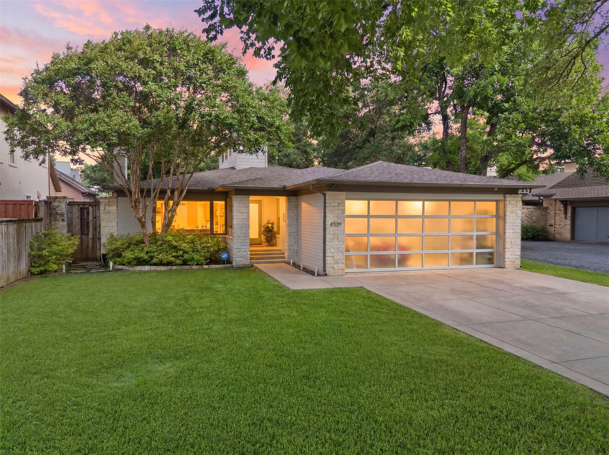 4329 Taos Road Dallas TX 75209