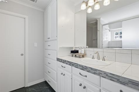 4329 Taos Road Dallas TX 75209