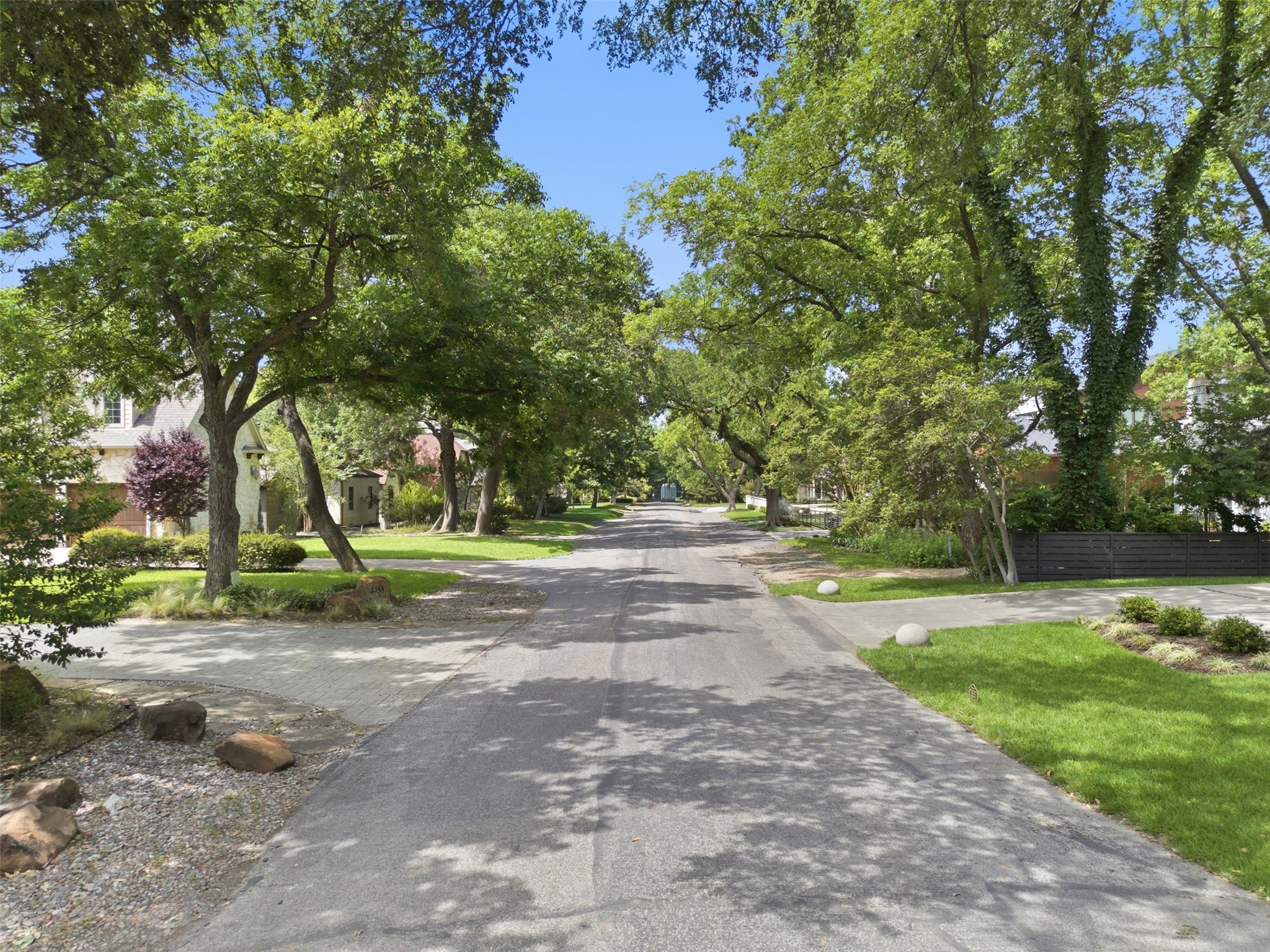 4329 Taos Road Dallas TX 75209