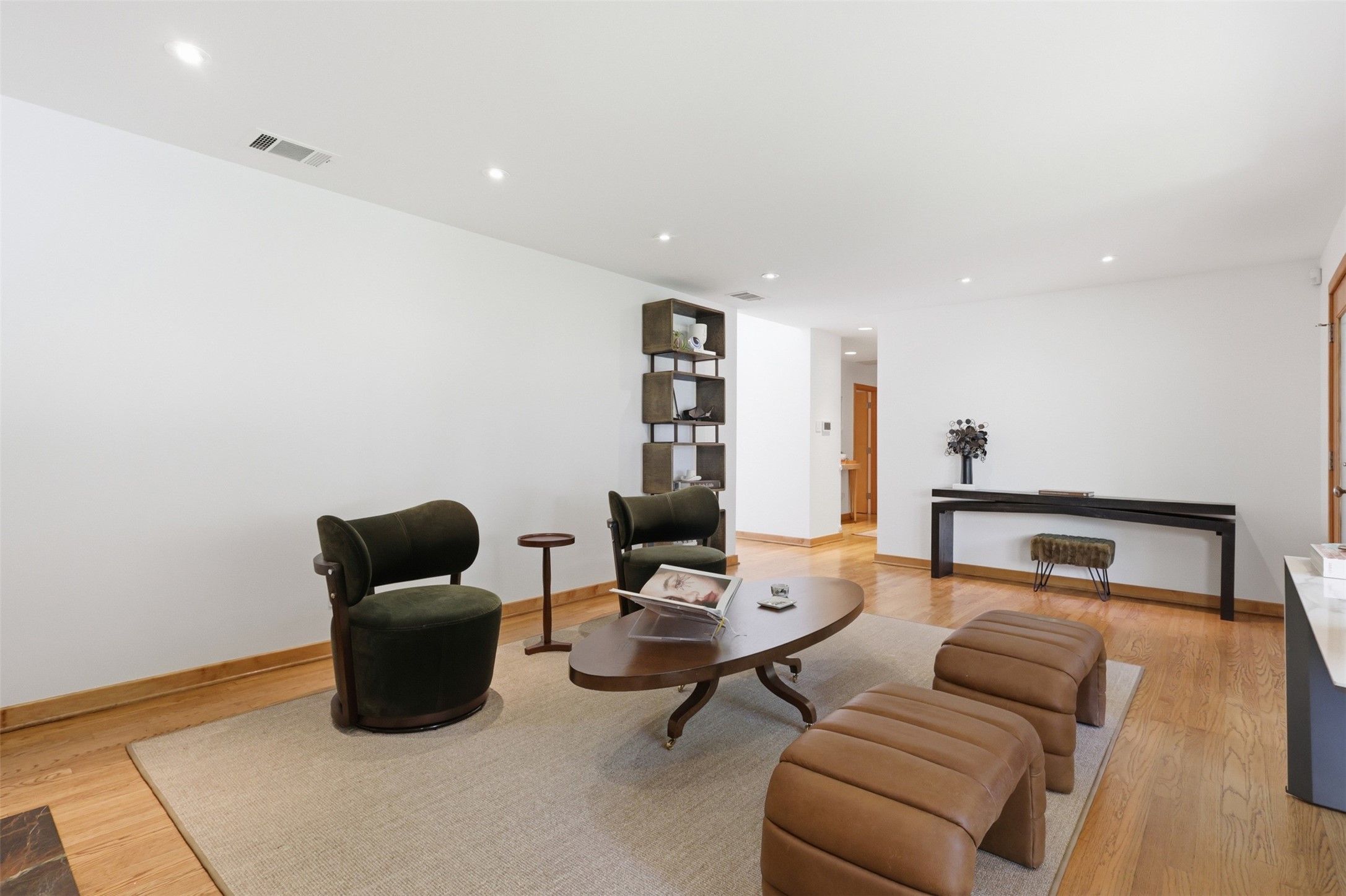 4329 Taos Road Dallas TX 75209
