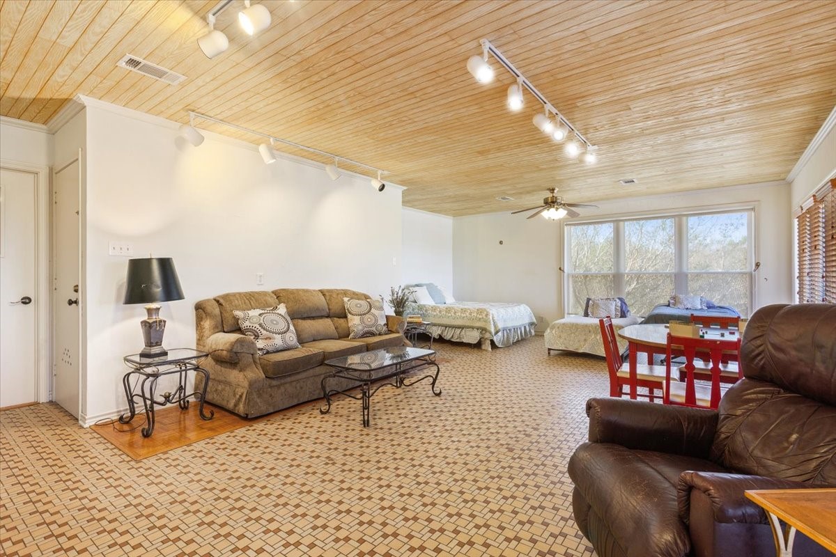 321 County Road 1630 Clifton TX 76634