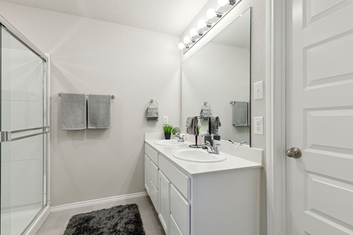 102 Clear Creek Lane Terrell TX 75160