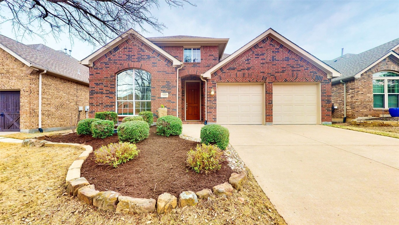 1221 Burnett Drive Lantana TX 76226