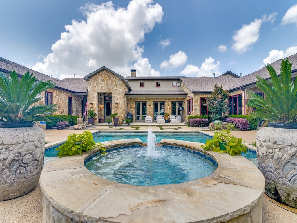 498 Long Creek Road Sunnyvale TX 75182