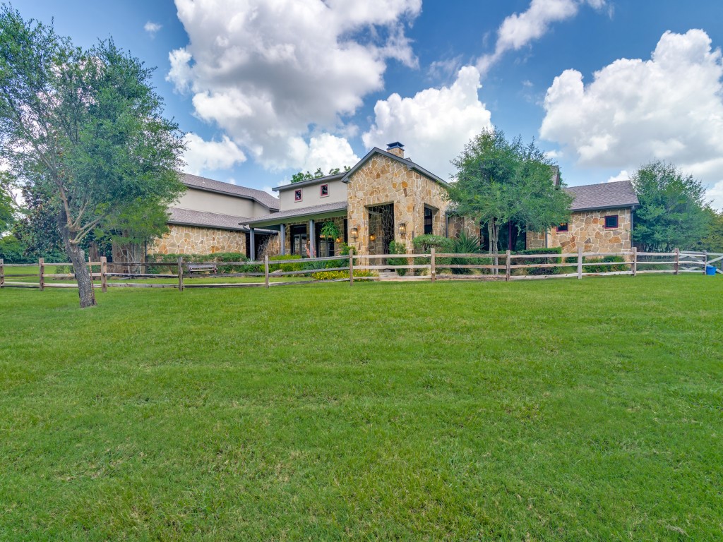 498 Long Creek Road Sunnyvale TX 75182