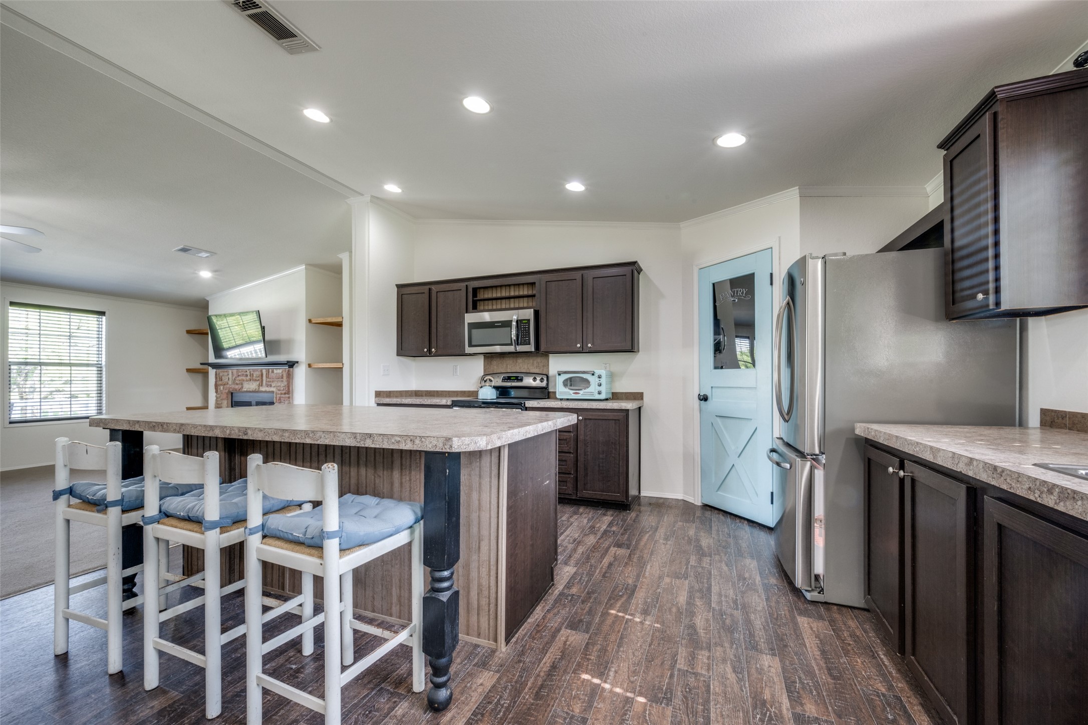 223 Slayden Drive Sunset TX 76270