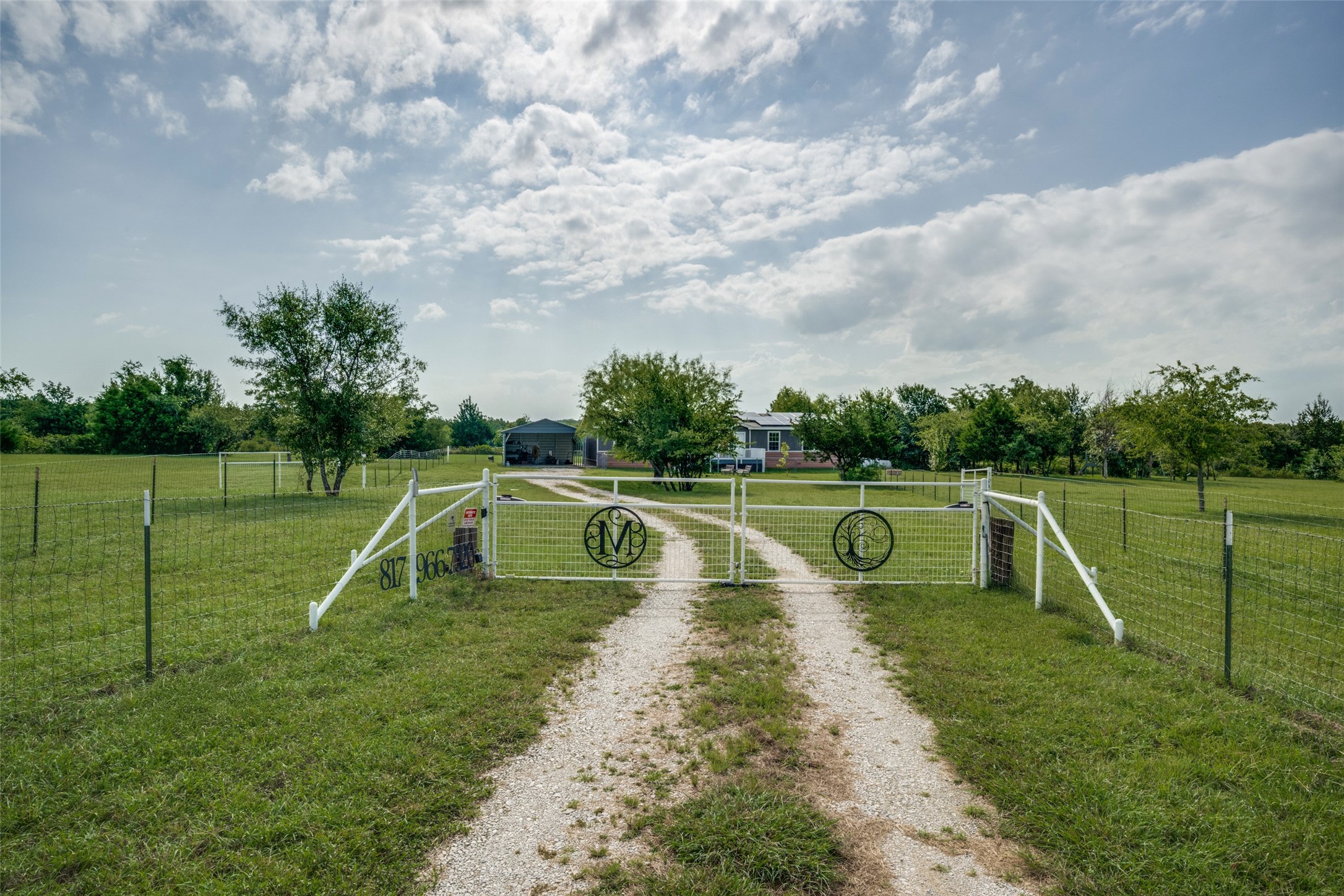 223 Slayden Drive Sunset TX 76270