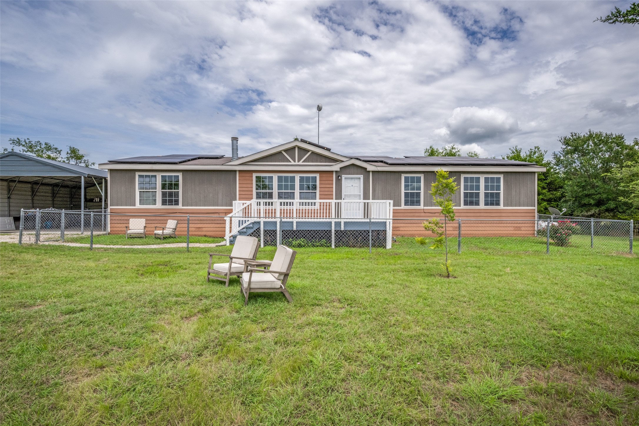 223 Slayden Drive Sunset TX 76270