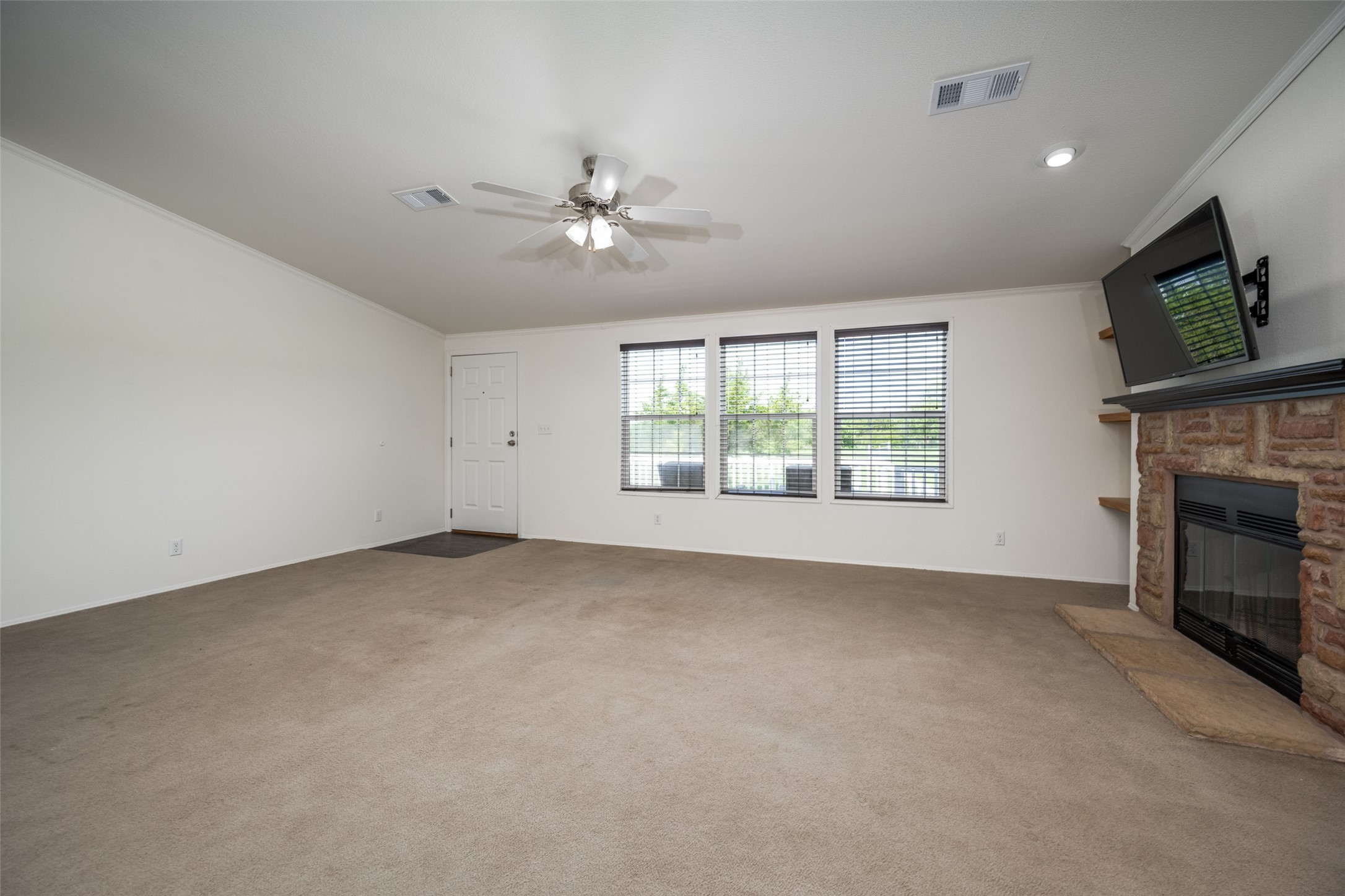 223 Slayden Drive Sunset TX 76270