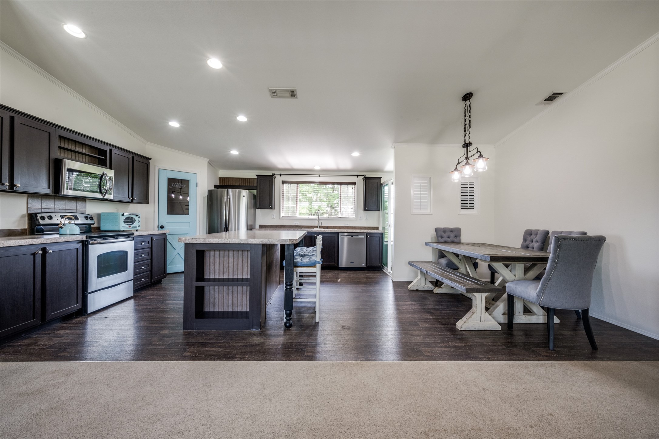 223 Slayden Drive Sunset TX 76270
