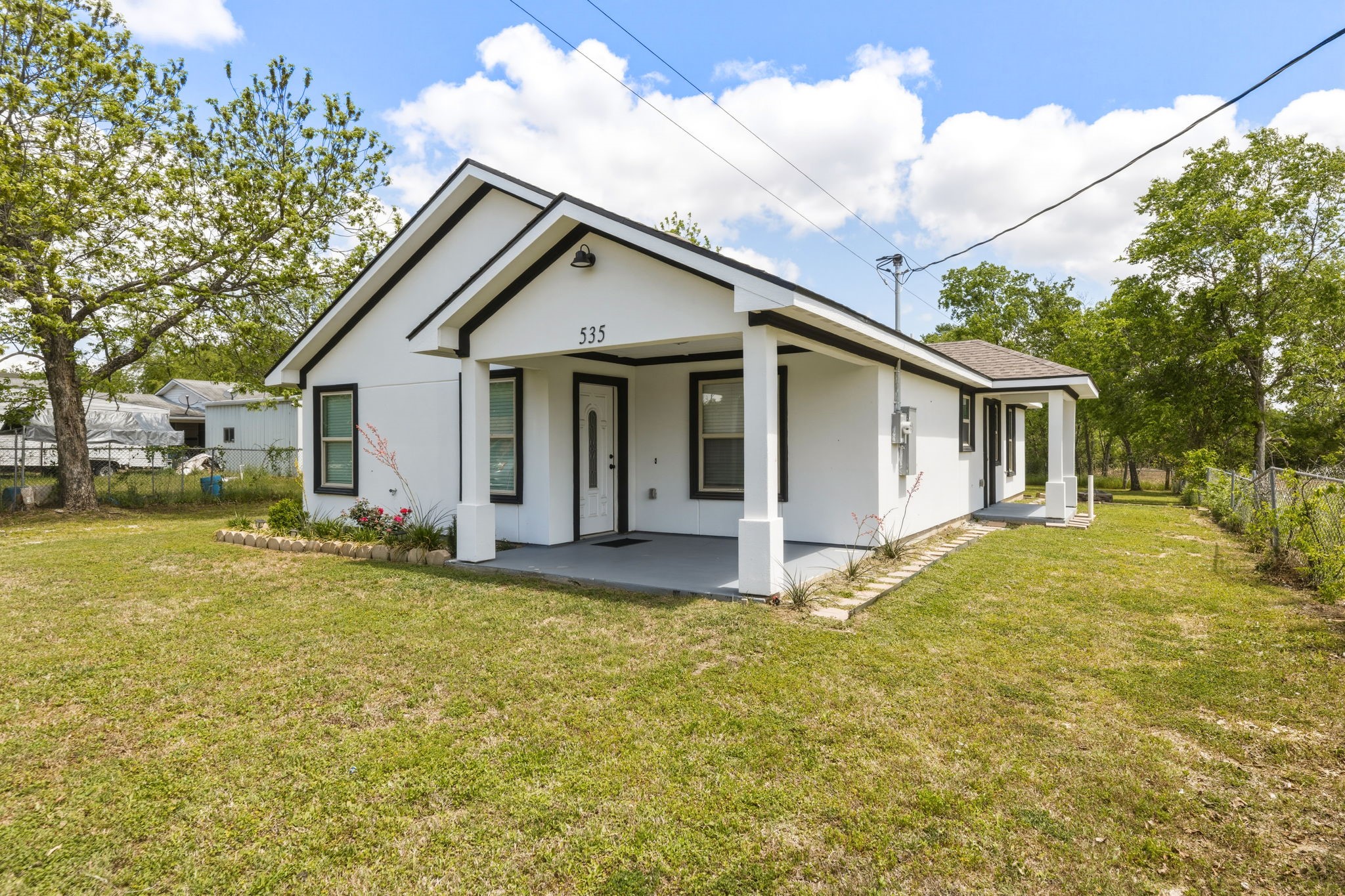 535 S Belknap Street Mexia TX 76667