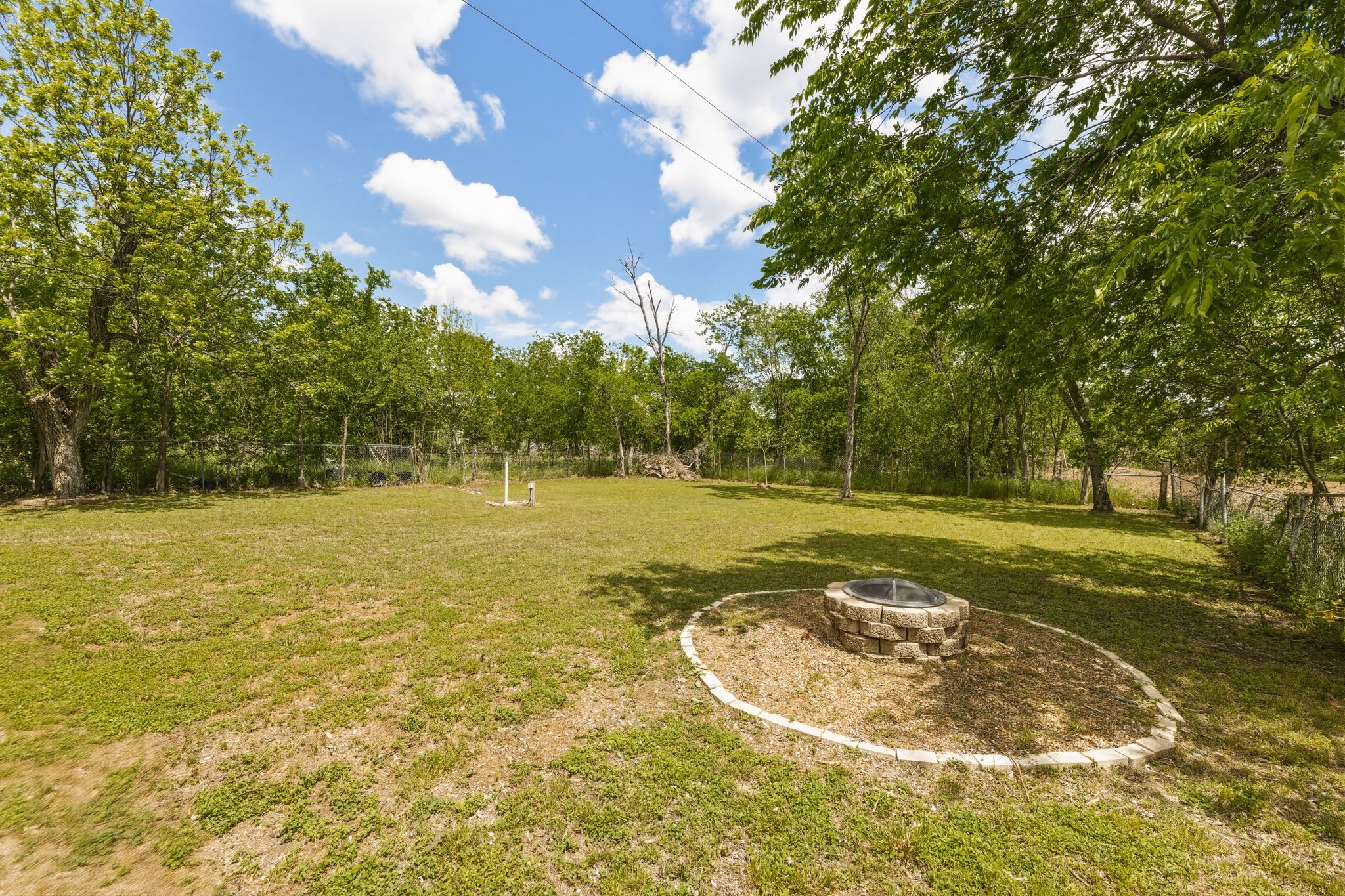 535 S Belknap Street Mexia TX 76667