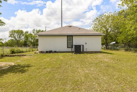 535 S Belknap Street Mexia TX 76667