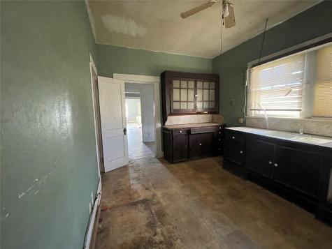 419 Coleman Street Marlin TX 76661