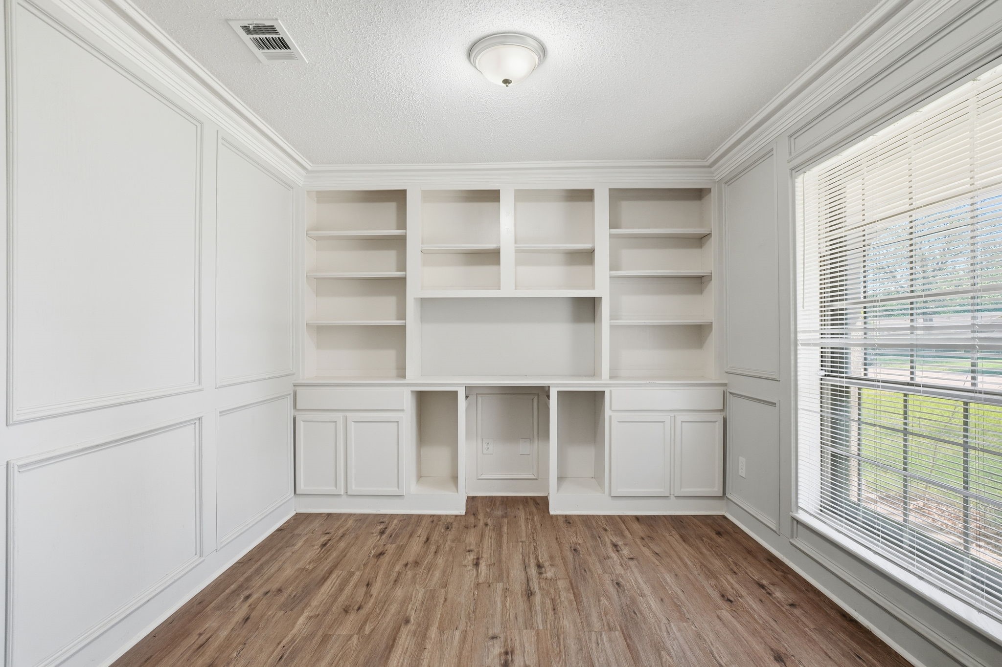 1917 Aspen Lane Garland TX 75044