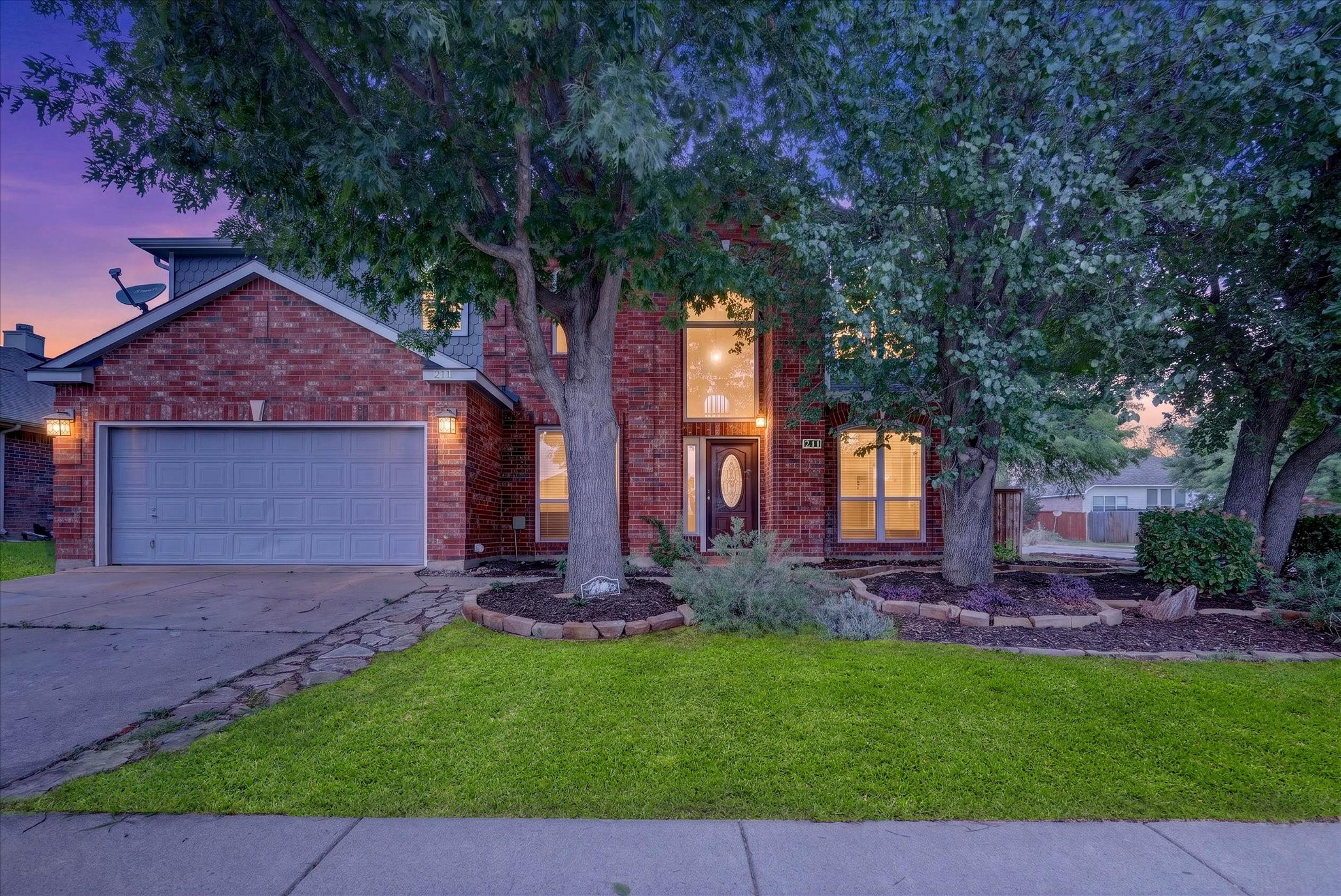 211 Milton Drive Arlington TX 76002