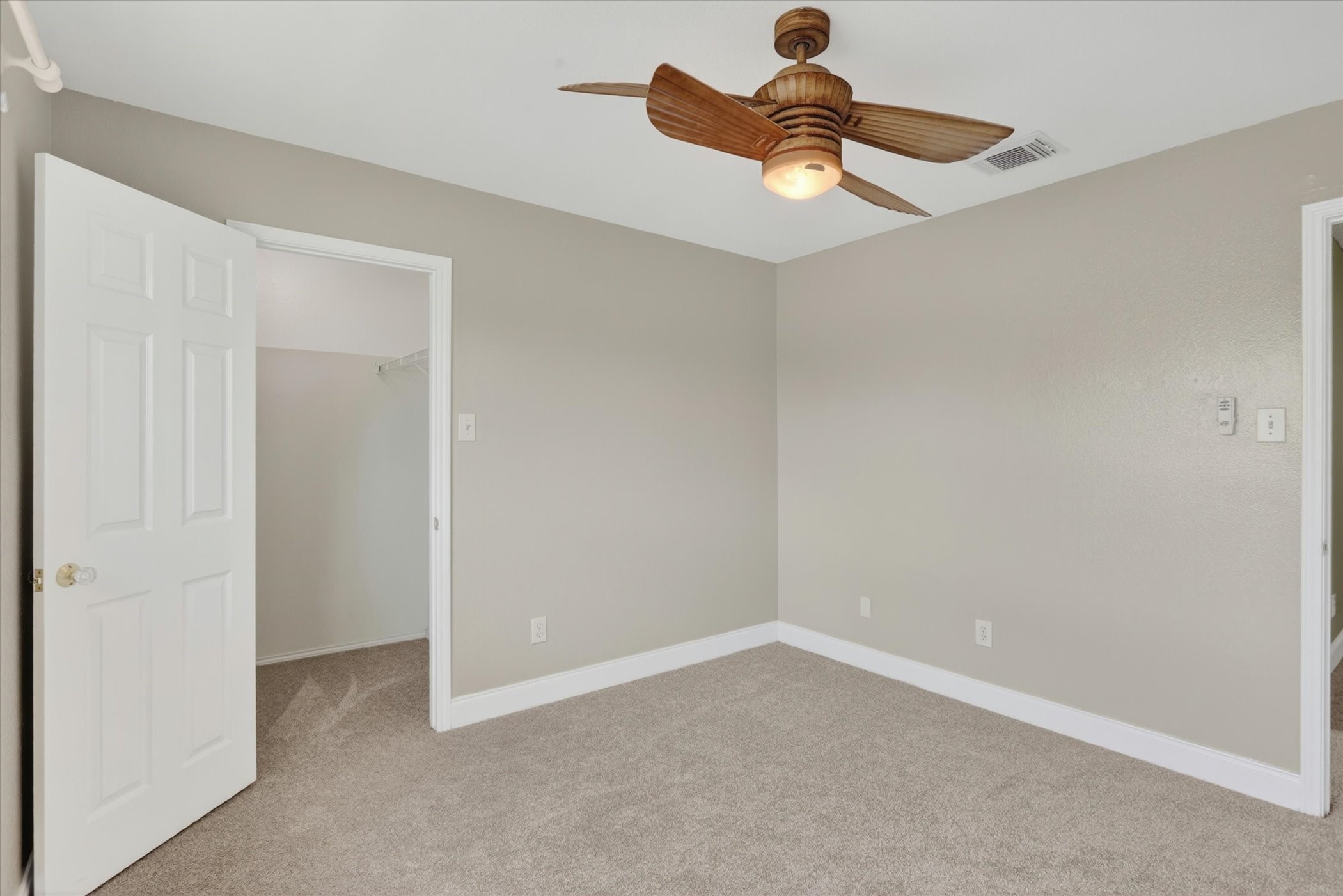 211 Milton Drive Arlington TX 76002