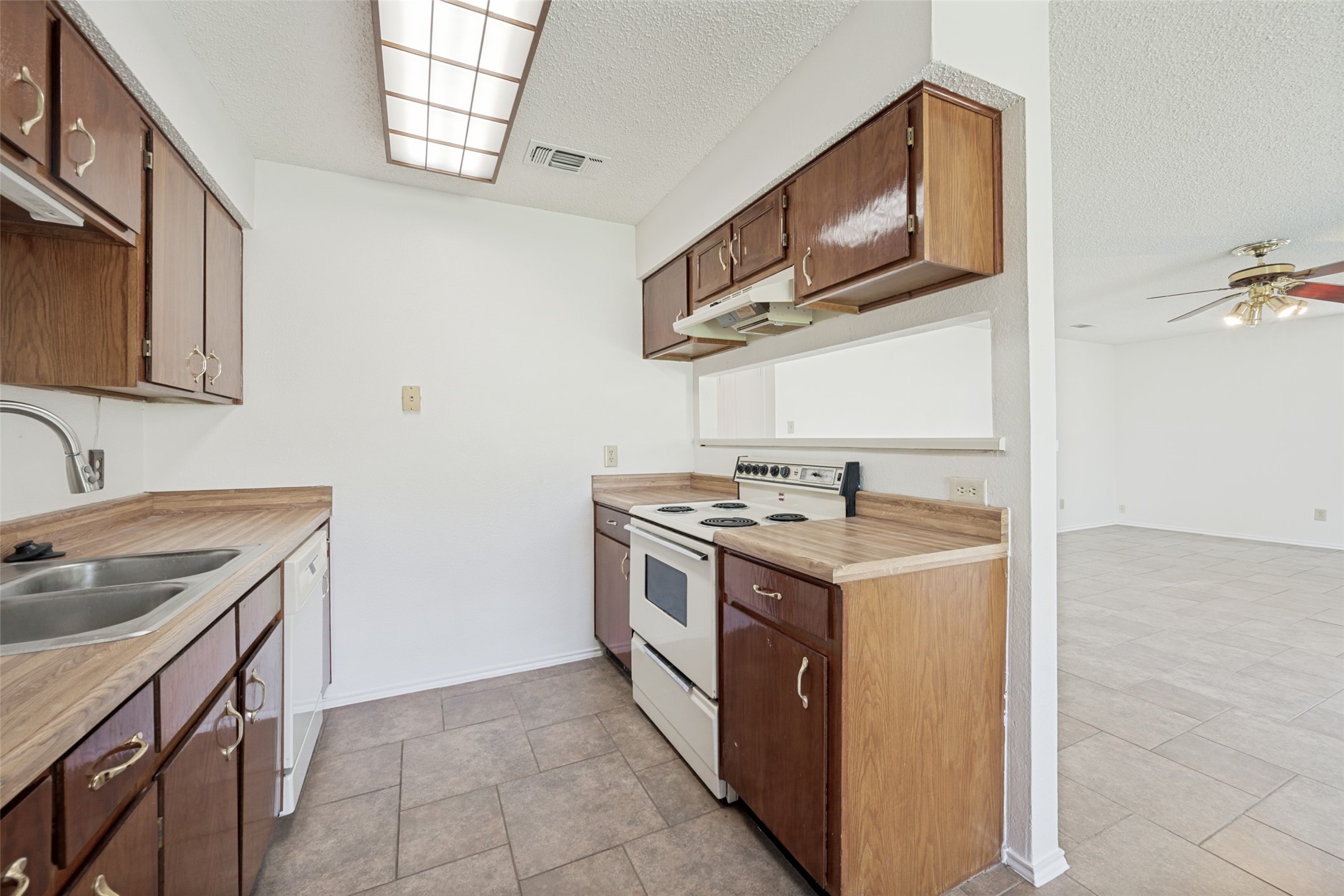 7105 Hanging Cliff Place North Richland Hills TX 76182