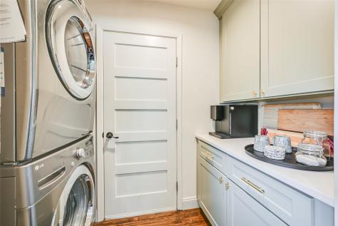 5815 Clendenin Avenue Dallas TX 75228