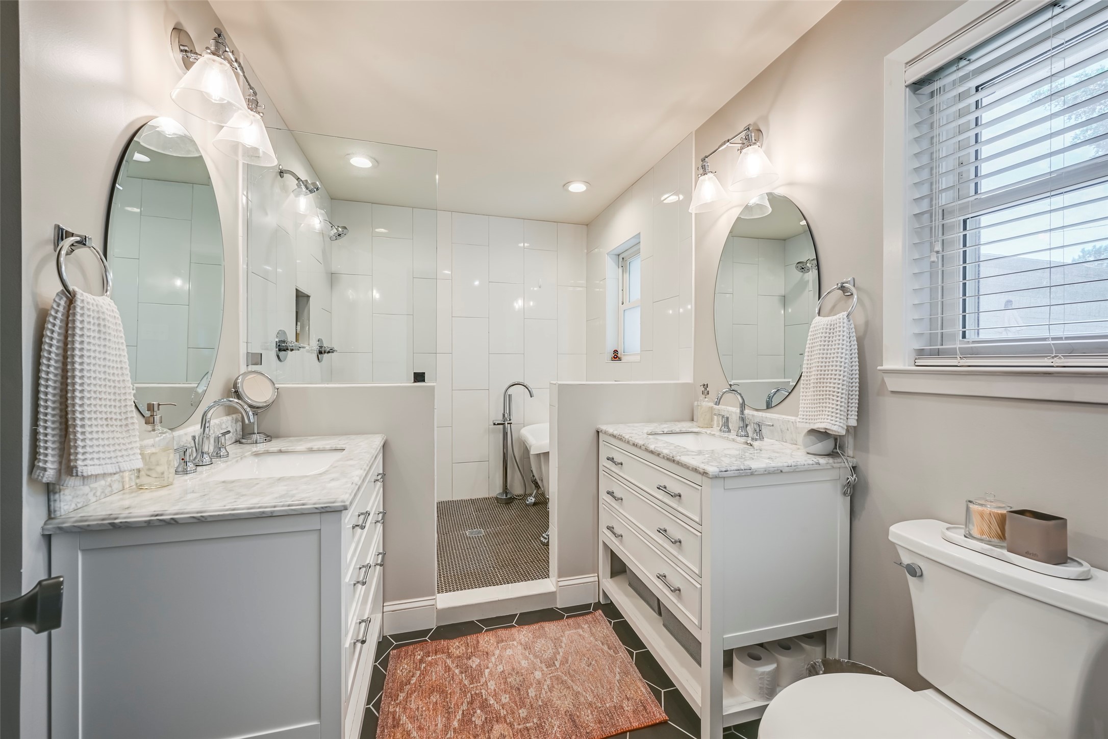 5815 Clendenin Avenue Dallas TX 75228