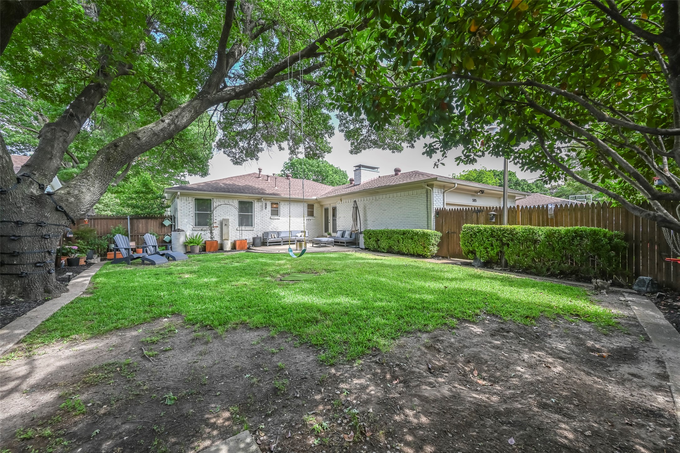 5815 Clendenin Avenue Dallas TX 75228