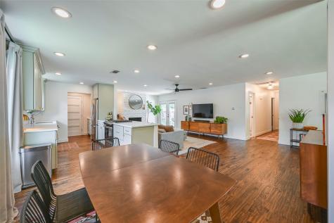 5815 Clendenin Avenue Dallas TX 75228