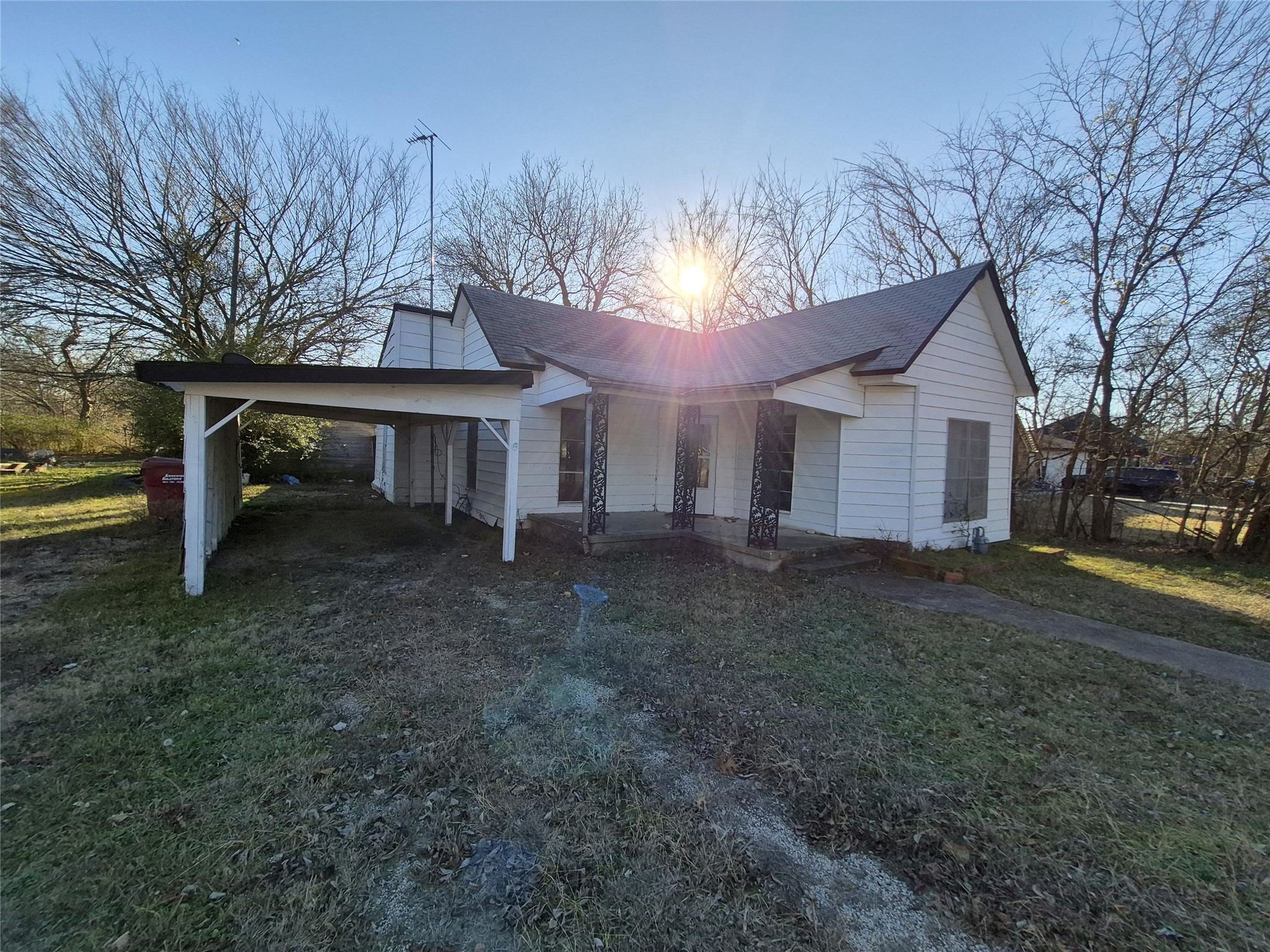 307 W Spruce Street Whitewright TX 75491