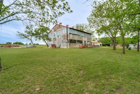 4608 Highway 1689 Sidney TX 76474