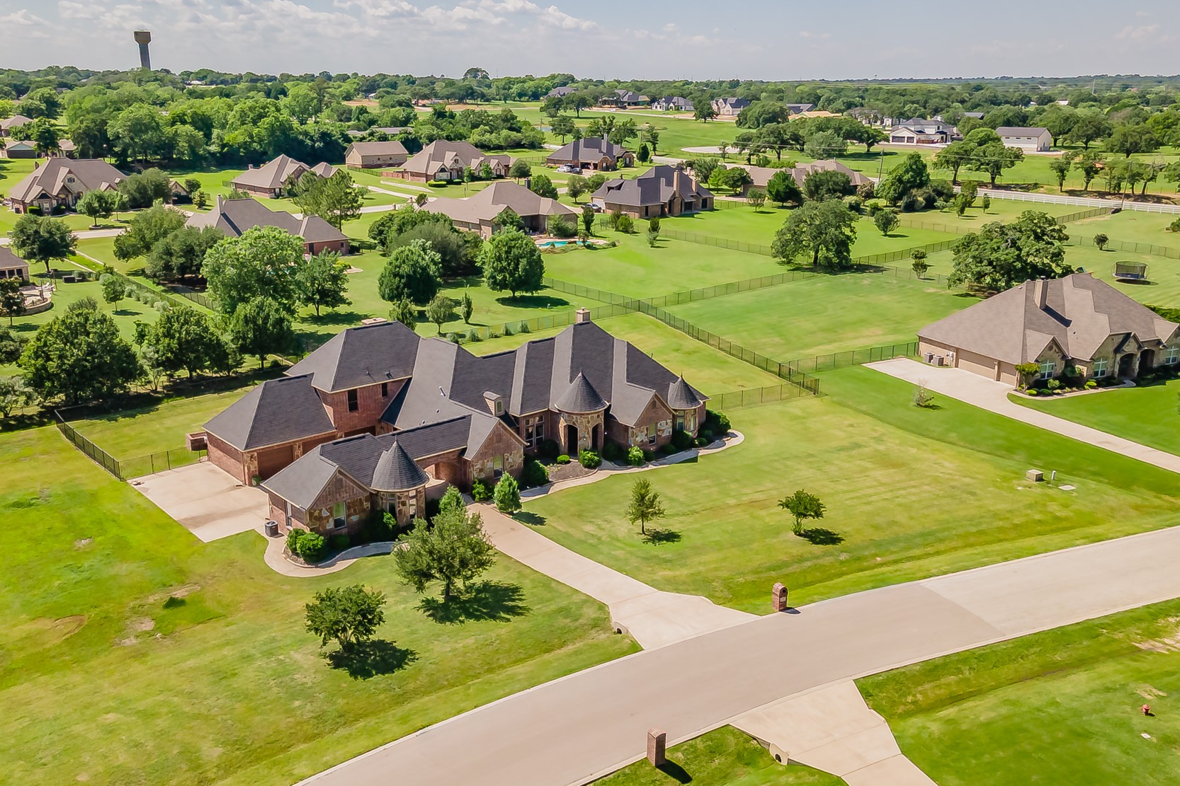112 Diamond Rose Drive Burleson TX 76028
