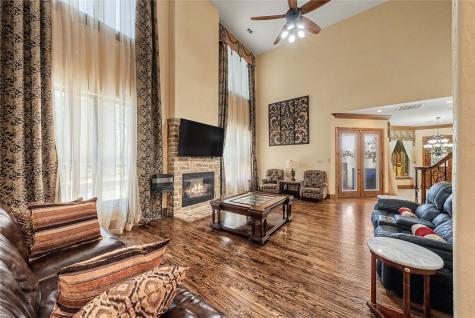 112 Diamond Rose Drive Burleson TX 76028