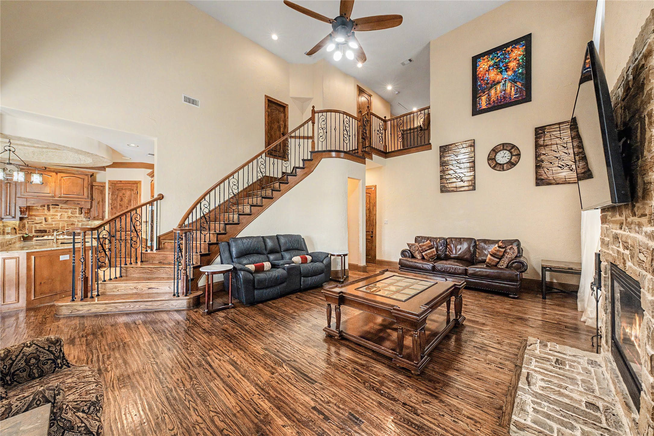 112 Diamond Rose Drive Burleson TX 76028
