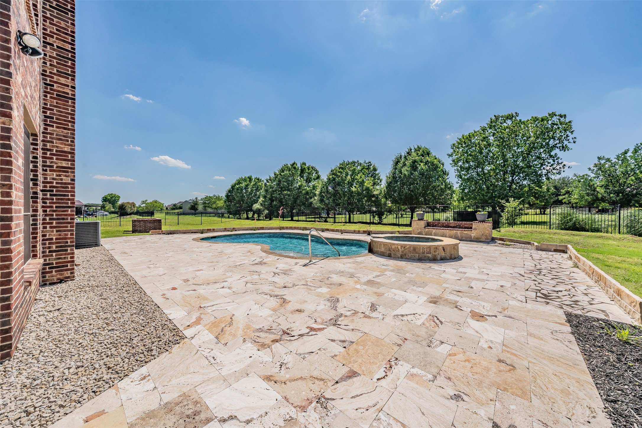 112 Diamond Rose Drive Burleson TX 76028