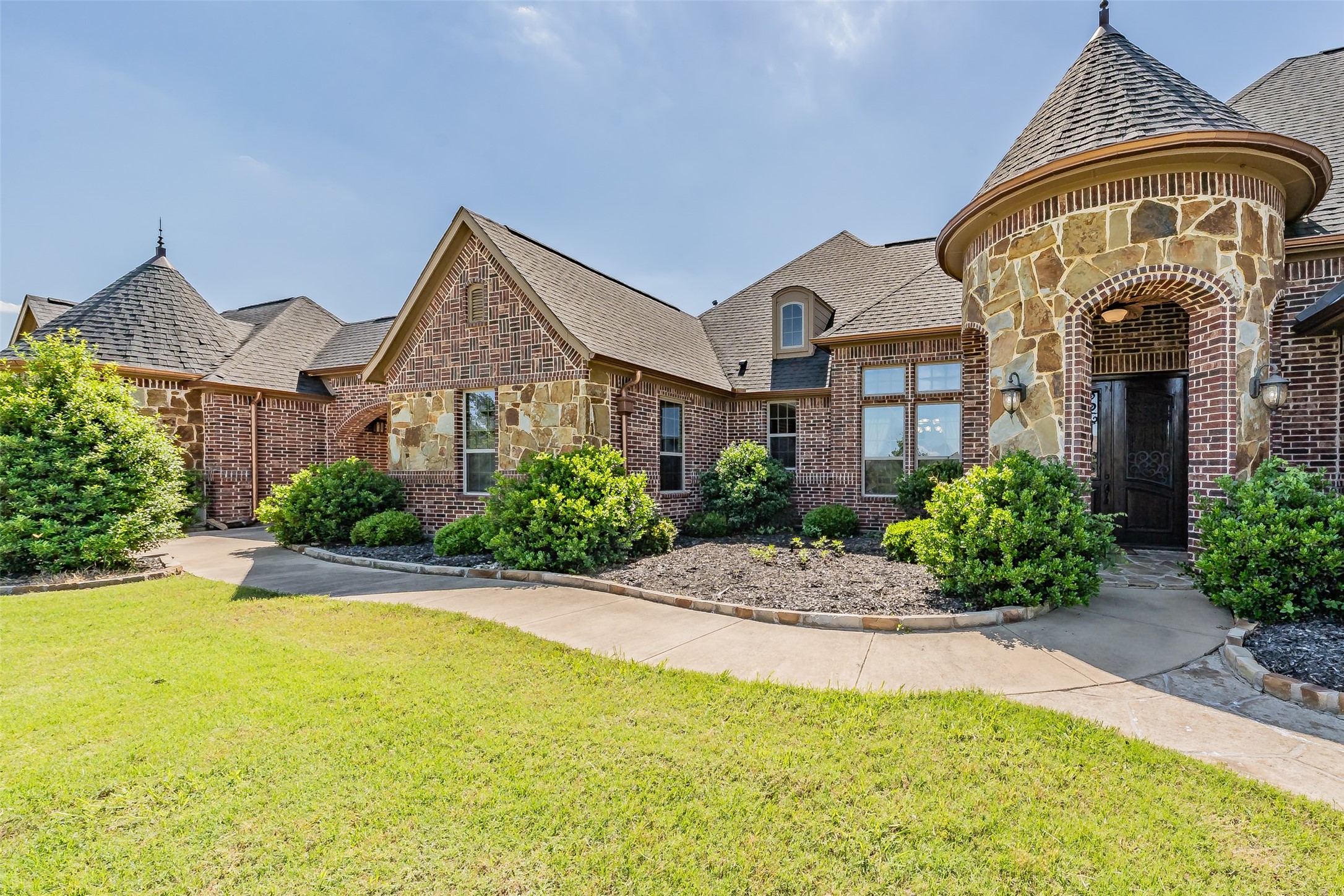 112 Diamond Rose Drive Burleson TX 76028